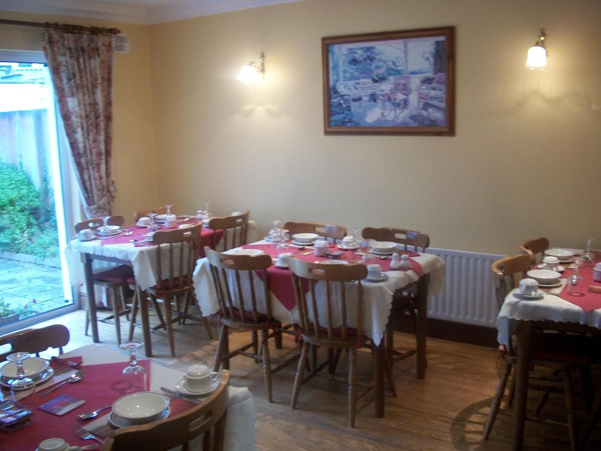 Seashore Lodge Guesthouse Galway Bagian luar foto